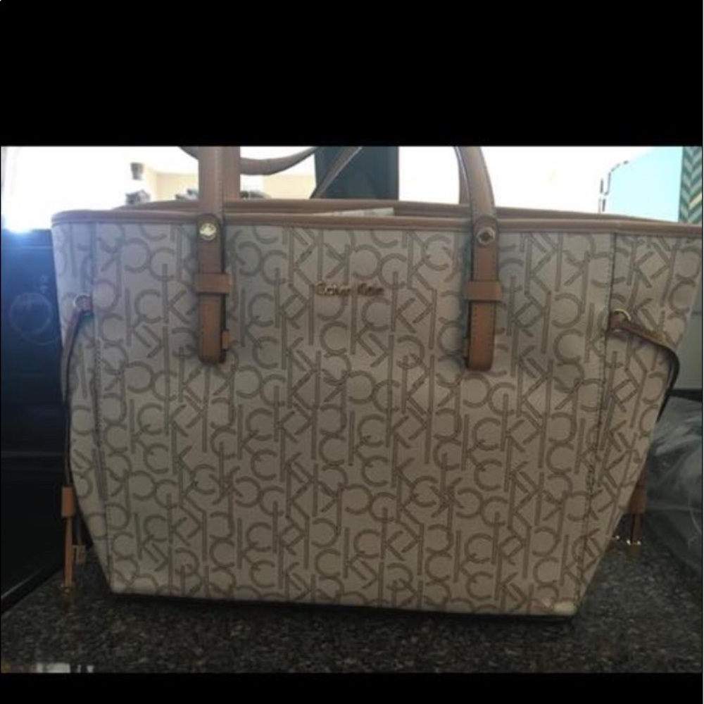 Calvin Klein Shoulder Bag